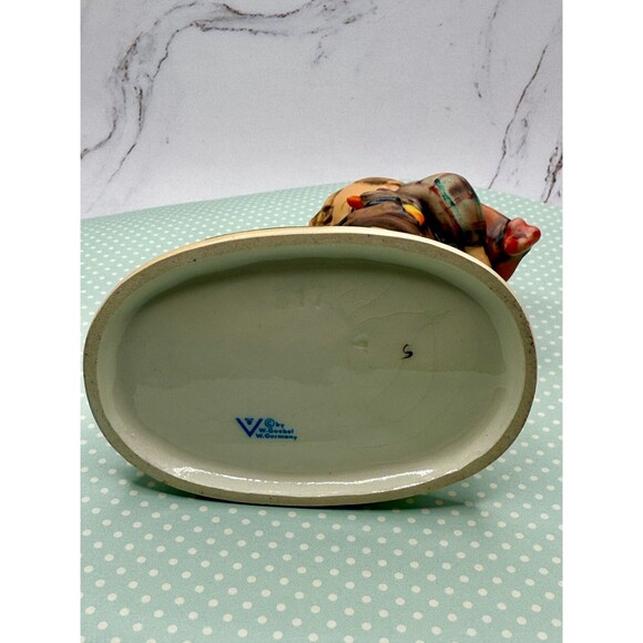 Hummel Goebel "NOT FOR YOU" Boy with Bouquet and Dog TMK4 #317 - 5.5" Tall - Picture 6 of 11